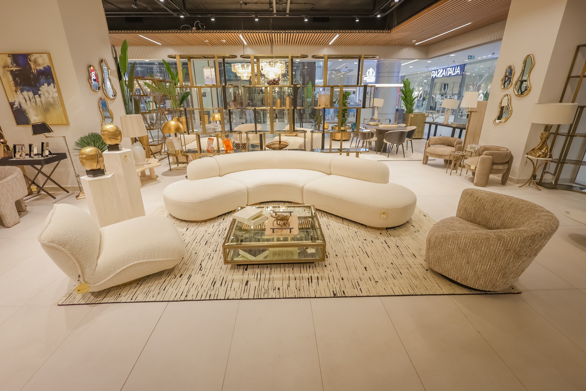 Show Room